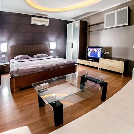 Hotrent Pechersk Lesy 20/22 키예프 외부 사진
