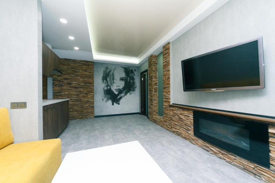 Hotrent Pechersk Lesy 20/22 키예프 외부 사진