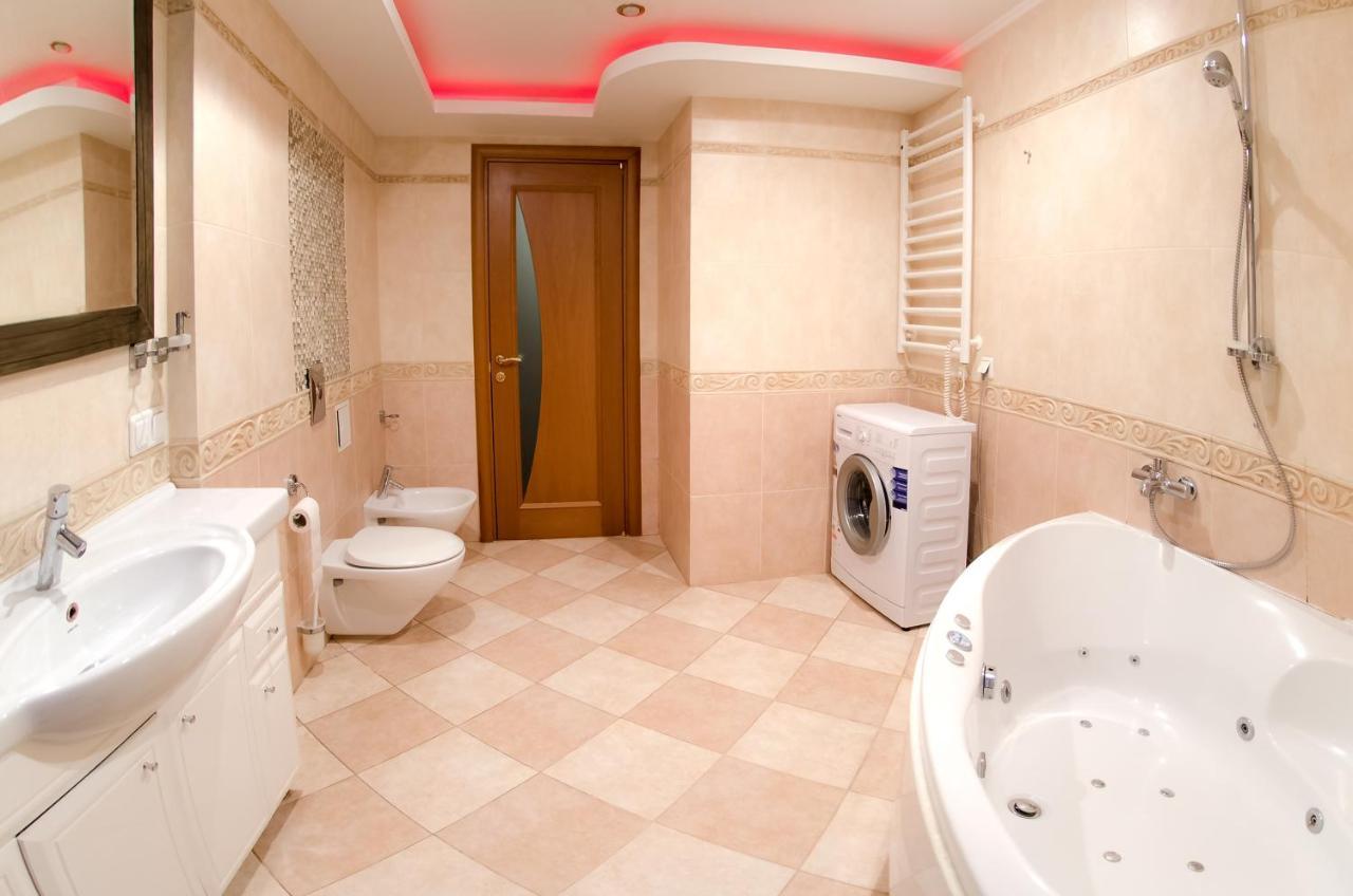 Hotrent Pechersk Lesy 20/22 키예프 외부 사진