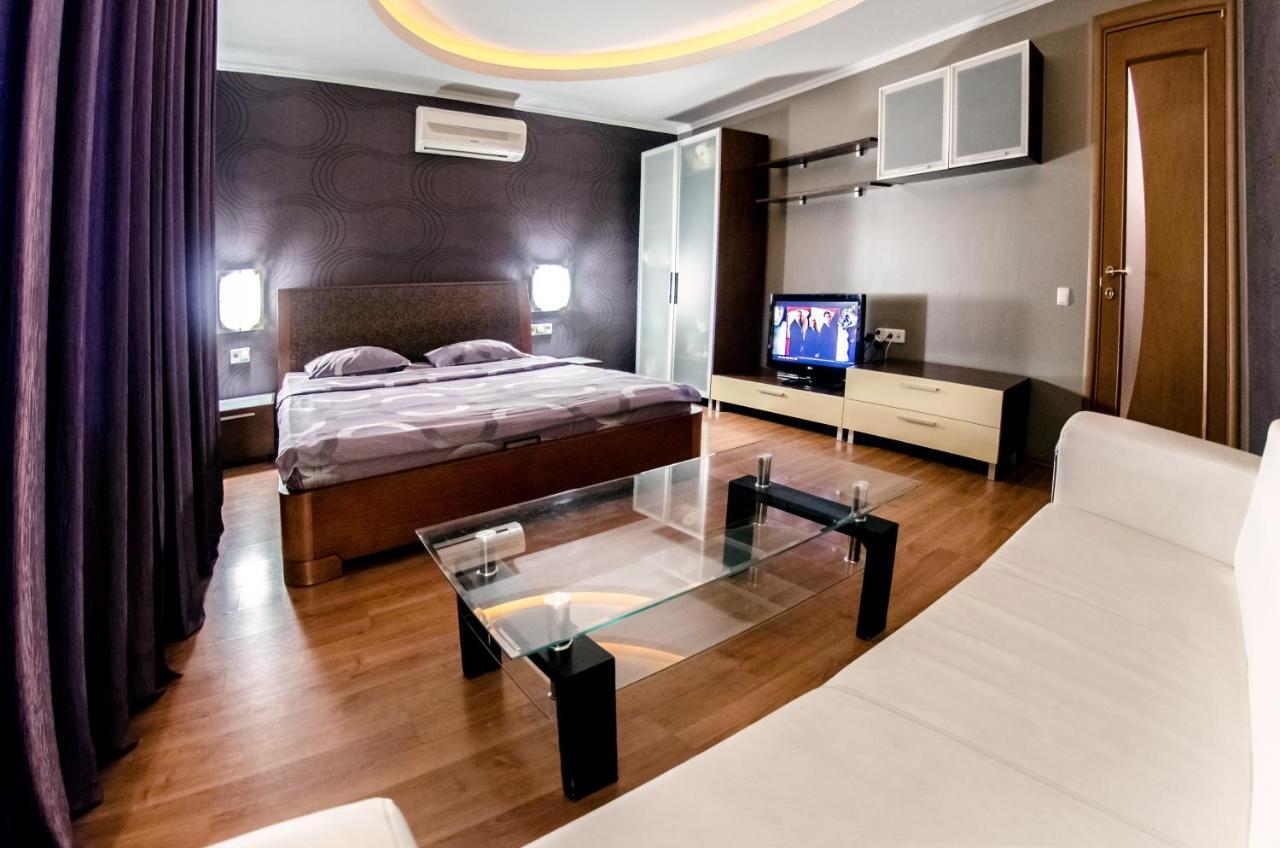 Hotrent Pechersk Lesy 20/22 키예프 외부 사진